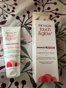 Revlon Touch &amp; Glow Face Wash