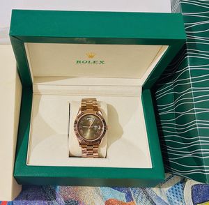 Rolex Day-Date Rose Gold - Luxury Timepiece