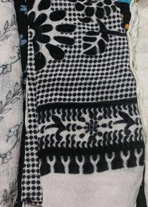 Black And White Stole (Set of 5) Scarf