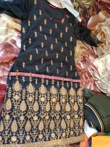 Black &amp; Gold Embroidered Kurti