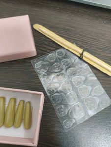 Beige long false nails