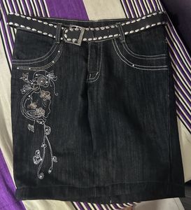 BLACK DENIM SKIRT WITH BELT