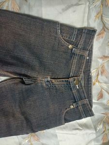 Jeans-Shirt Set For Girls 6 To 8 Years