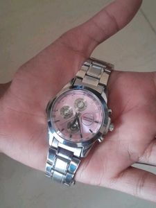 fenton Watch - Stylish Timepiece