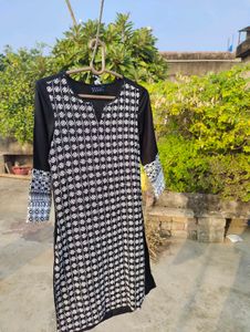 Black &amp; White Kurta Set