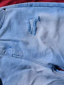 Light Wash Ripped Jeans