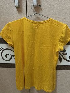 Yellow tshirt
