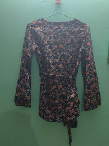 Floral Print Tie-Waist Top