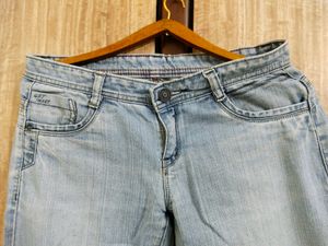 Light Blue Jeans (32)