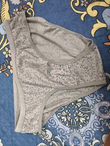 New Printed Women's Briefs in 32 waist