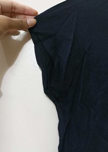 Black crop Tee