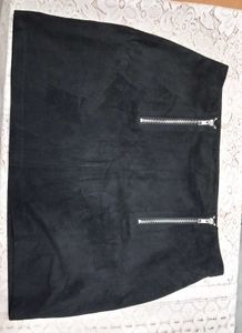 FOREVER 21 - Mini Saia Preta