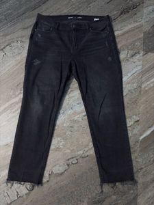 Black Distressed Jeans