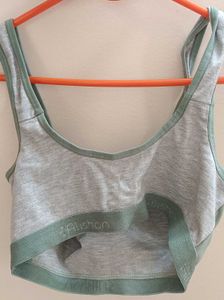 Women's sports bra
