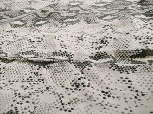 Women's Snake Skin Printed Skirt From Renuar