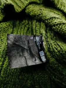 uniqlo Green Knit Sweater