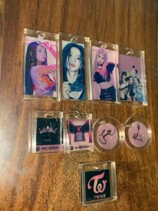 Blackpink Keychain Set+Twice logo