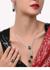 Emerald Jewelry Set