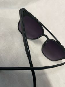 Voyage Unisex Purple Lens &amp; BlackWayfarer Sunglass