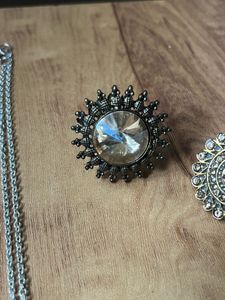 Mixed Jewelry Lot: Necklaces, Rings &amp; Earrings