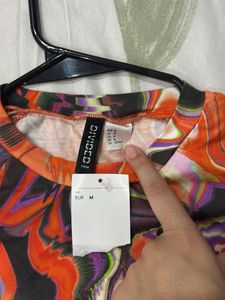 H&amp;M Divided Graphic Crop Top