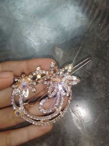 Sparkling Floral Hair Clip