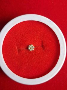 Cute Flower Nose Pin Gold