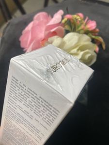 Suroskie Feather Touch Moisturiser