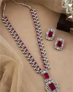 Elegant Necklace Set