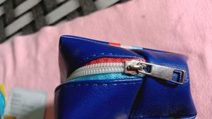 Maybelline New York Pouch