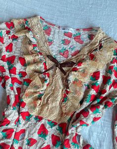 Strawberry Lace Top 🍓
