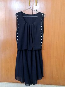 BLACK MIDI DRESS