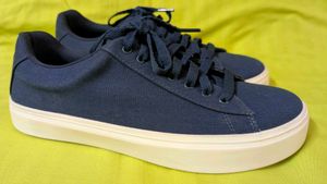 Puma Canvas Sneaker Size 6