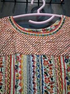 Print Sleeveless Kurti