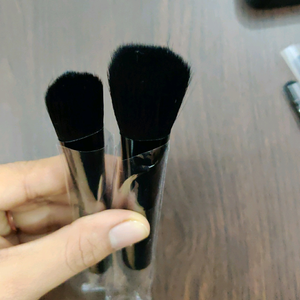 L&#39;OREAL MAKEUP BRUSHES