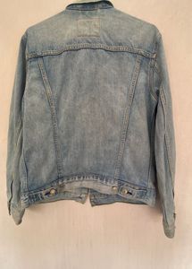Levi&#39;s Denim Jacket