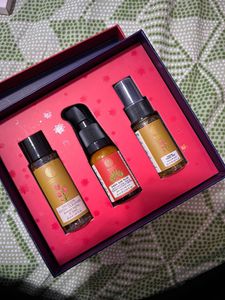 Forest Essentials Beauty Gift Set