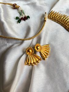 Golden Jewellery Set