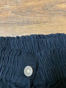 SASSFARAS Black Short Skirt
