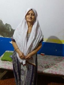 Vintage Floral Print Shawl