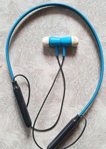 Wireless Headphones/ Earphones