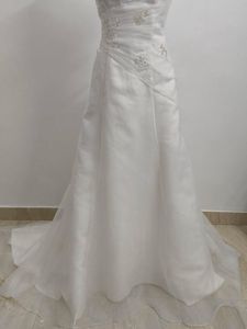 Elegant Wedding Gown