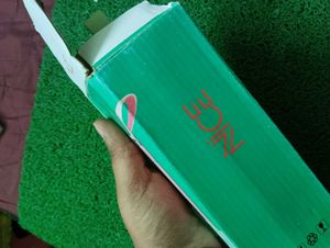 GLASS WATER BOTTLE