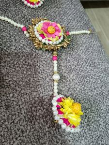 Haldi Bridal Floral Jewellery Set
