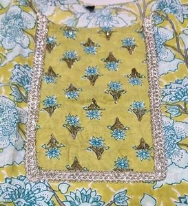 Floral Print Kurta Set Of 2 With Dupatta (No Pants