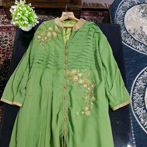 Green Embroidered Sparrow Jacket Kurta