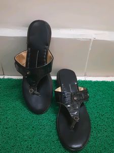 Black Flat Footwear ❤️