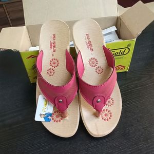 PU-Gold Red Floral Flip Flops - Size 5