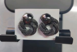 Beautiful 4  Earings Set
