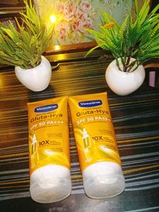 Vaseline Gluta Hya Sunscreen Combo